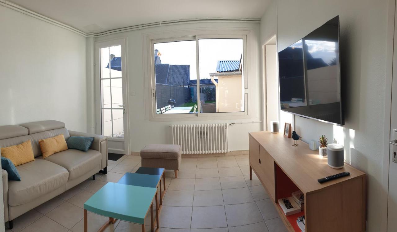 Maison De Ville Situee A 8 Kms Du Mont St Michel Pontorson Bagian luar foto