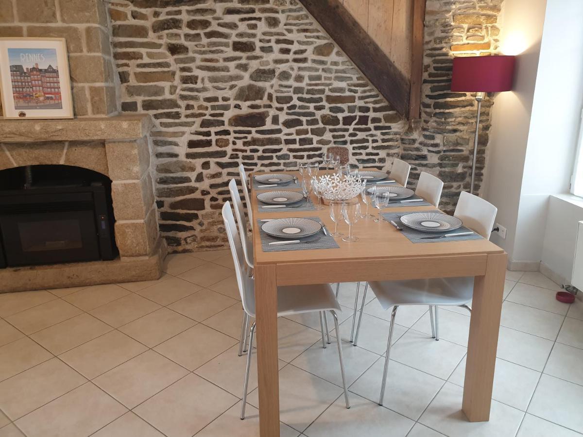 Maison De Ville Situee A 8 Kms Du Mont St Michel Pontorson Bagian luar foto