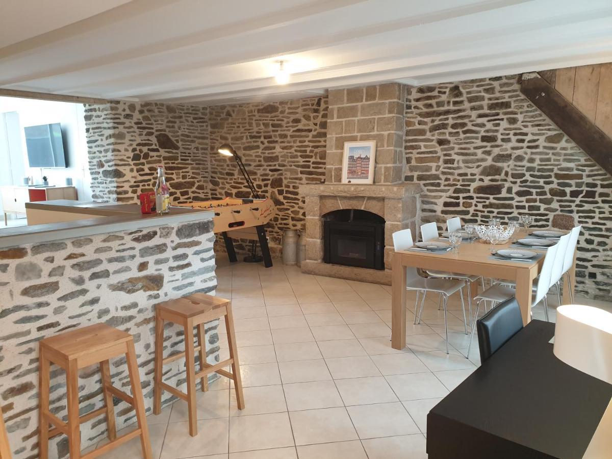 Maison De Ville Situee A 8 Kms Du Mont St Michel Pontorson Bagian luar foto